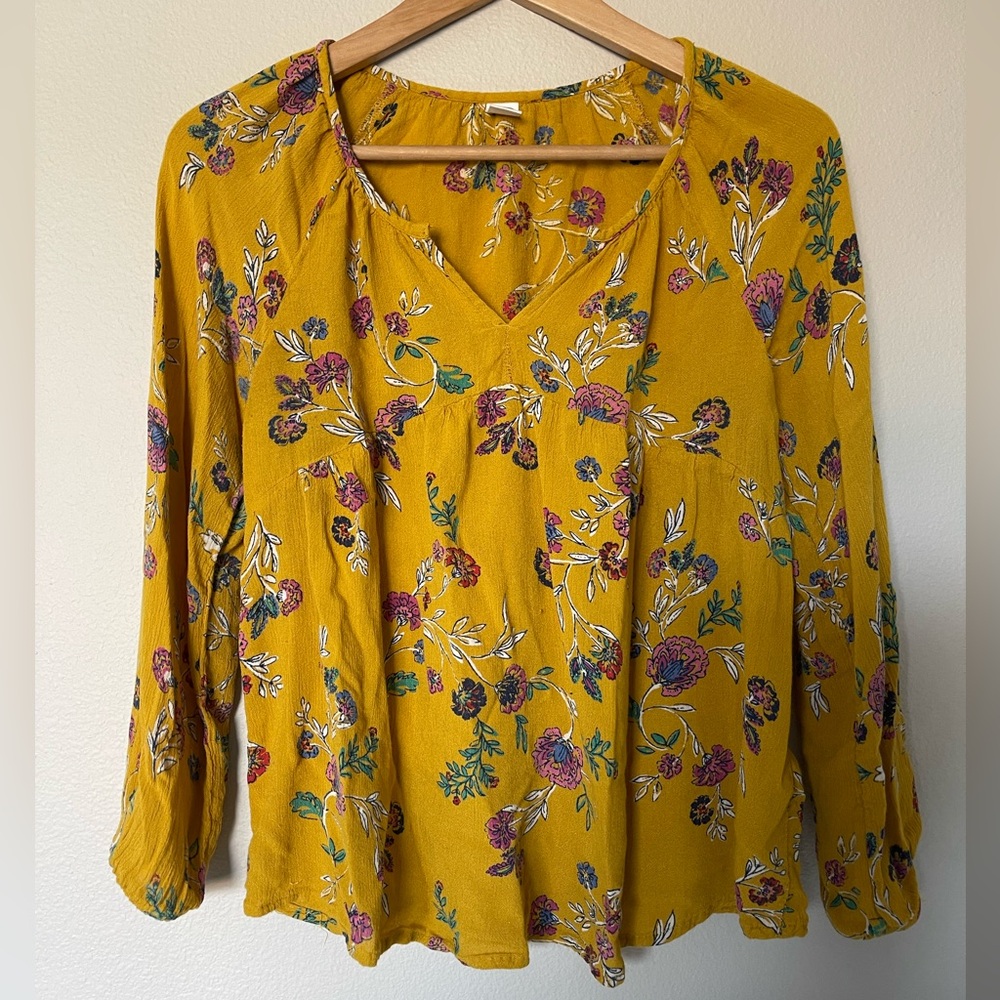 Old Navy mustard flower print Blouse size Small